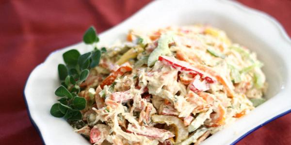 Простой и самый вкусный салат с кальмарами Как приготовить салат из кальмаров